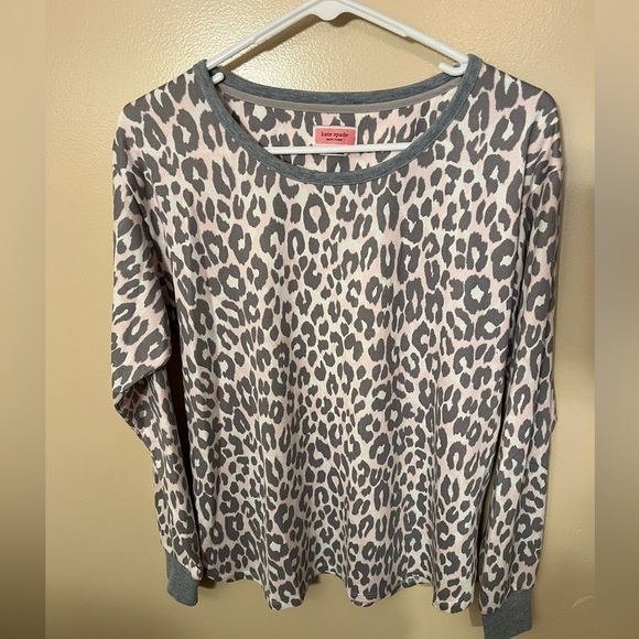 Kate Spade Gray/Pink Leopard Print Pajama Top NWOT Sz S - Picture 1 of 5